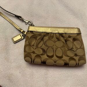 Authentic Vintage Y2K Coach Signature Brown and Gold Wristlet